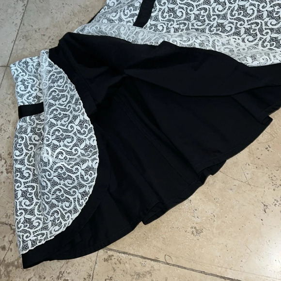 Bebe Vintage Style Lace fit and flare mini skirt - Picture 6 of 13